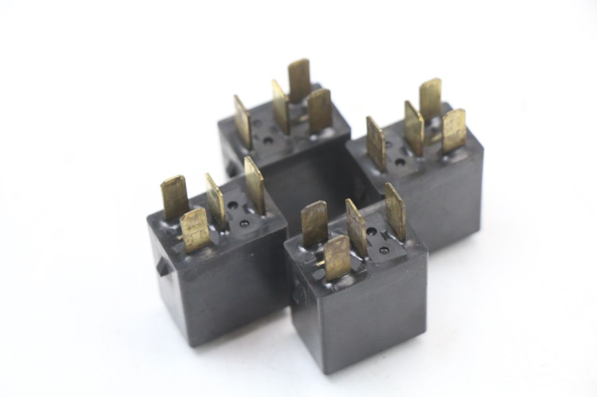 photo de RELÉ ELÉCTRICO HONDA FES S-WING SWING ABS 125 (2007 - 2015) - Zoom estado de uso