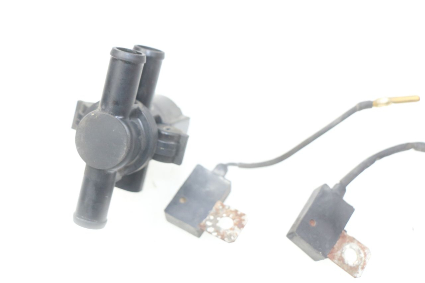 photo de RELÉ ELÉCTRICO YAMAHA FJR ABS 1300 (2016 - 2020) - Detalle de la pieza