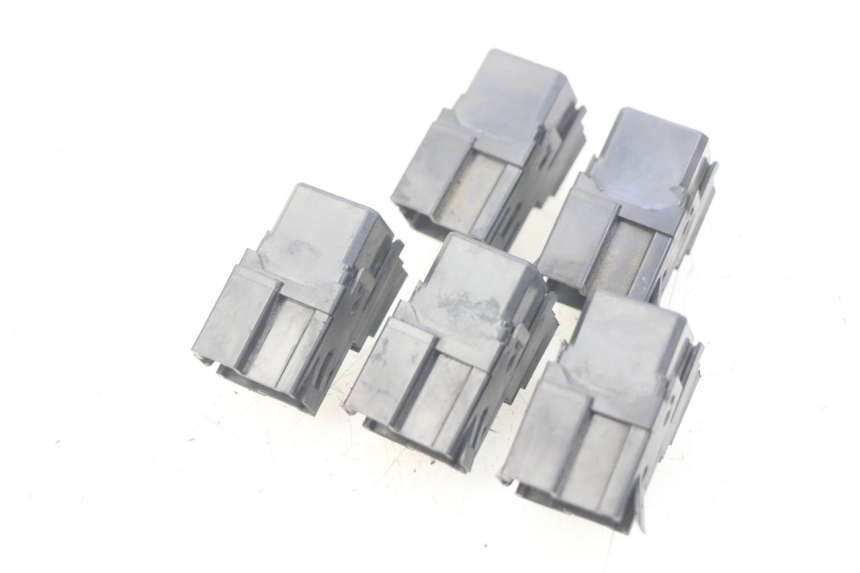 photo de RELÉ ELÉCTRICO YAMAHA FJR ABS 1300 (2006 - 2012) - Primer plano técnico