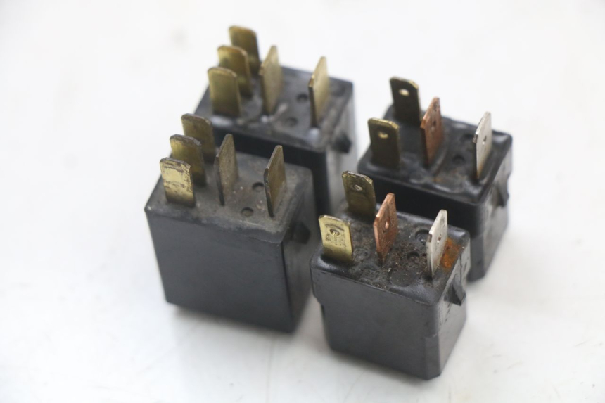 photo de RELÉ ELÉCTRICO YAMAHA FJR ABS 1300 (2006 - 2012) - Detalle de la pieza