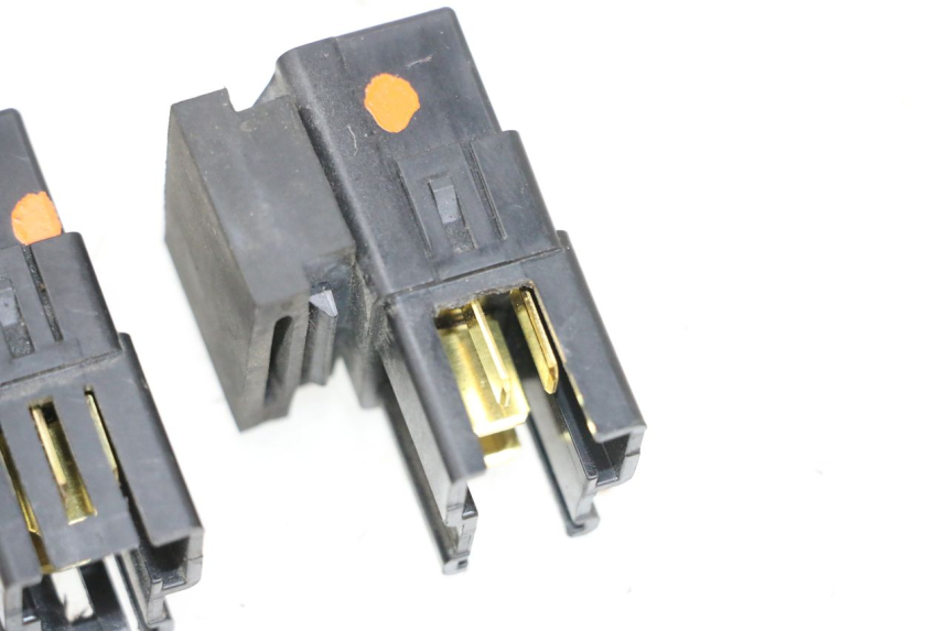 photo de RELÉ ELÉCTRICO YAMAHA FJR ABS 1300 (2006 - 2012) - Detalles de los puntos de fijación