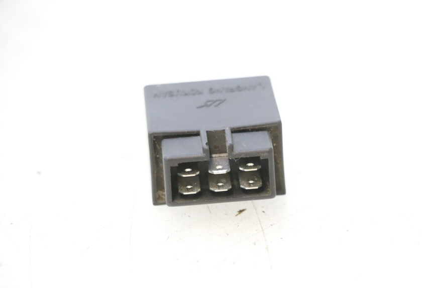 photo de RELÉ ELÉCTRICO PIAGGIO FLY 2T 50 (2004 - 2017) - Zoom estado de uso