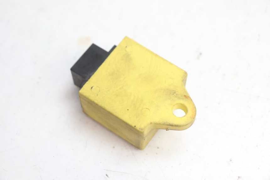 photo de RELÉ ELÉCTRICO GILERA GP 800 (2007 - 2013) - Otra perspectiva