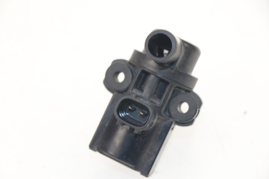 photo de RELE SUZUKI GSR 750 (2011 - 2017) - Zoom estado de uso