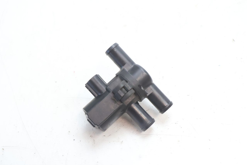 photo de RELE SUZUKI GSR 600 (2005 - 2012) - Detalle de la pieza