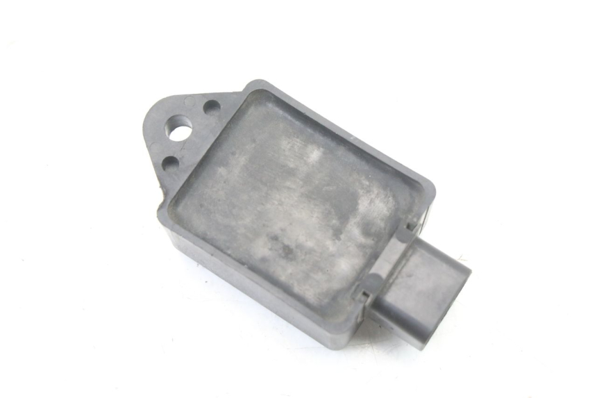 photo de RELÉ ELÉCTRICO KAWASAKI ZR7 ZR-7 S 750 (1999 - 2004) - Otra perspectiva