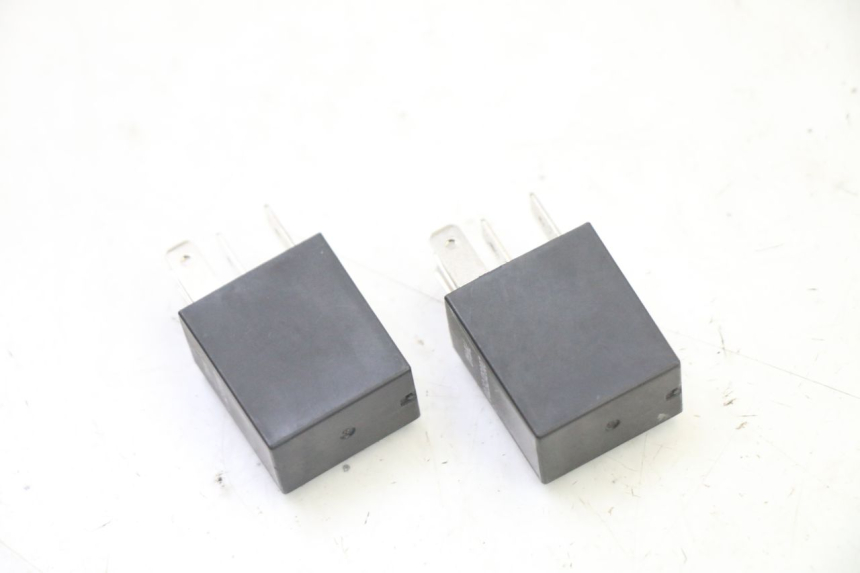 photo de RELé ELéCTRICO PEUGEOT KISBEE 4T 50 (2018 - 2022) - Otra perspectiva