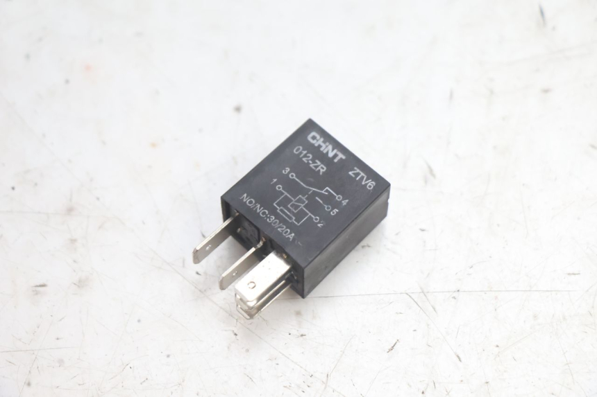 photo de RELé ELéCTRICO PEUGEOT KISBEE 4T 50 (2018 - 2022) - Vista principal