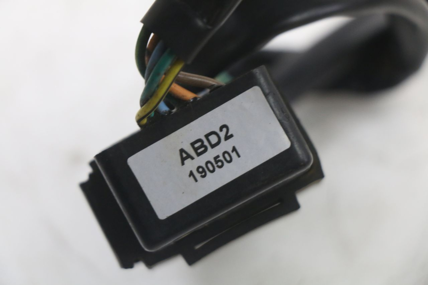 photo de RELÉ ELÉCTRICO KYMCO X-TOWN XTOWN 125 (2016 - 2021) - Otra perspectiva