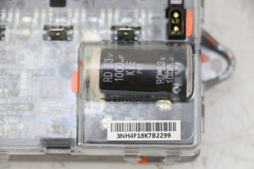 photo de RELAY ELÉCTRICO XIAOMI MI PRO 2 1 - Primer plano técnico