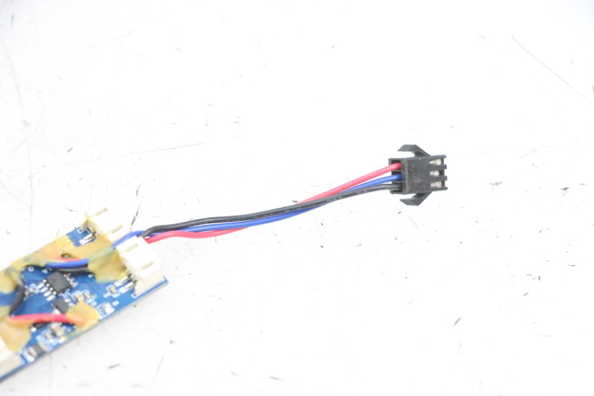 photo de RELE DUALTRON MINI SPECIAL 1 - Otra perspectiva