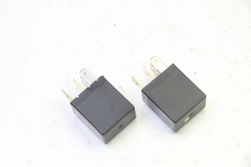 photo de RELE PIAGGIO MP3 HPE 310 (2024 - 2025) - Zoom estado de uso