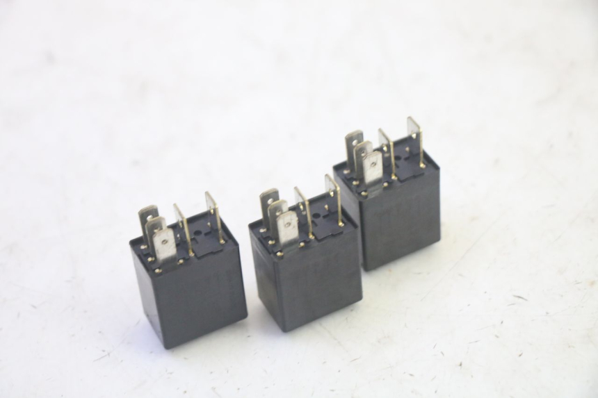 photo de RELE PIAGGIO MP3 HPE 350 (2018 - 2020) - Zoom estado de uso