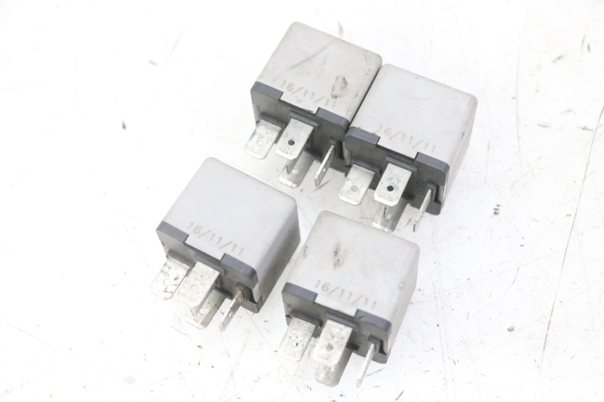 photo de RELAY ELÉCTRICO PIAGGIO MP3 LT 300 (2010 - 2016) - Detalle de la pieza