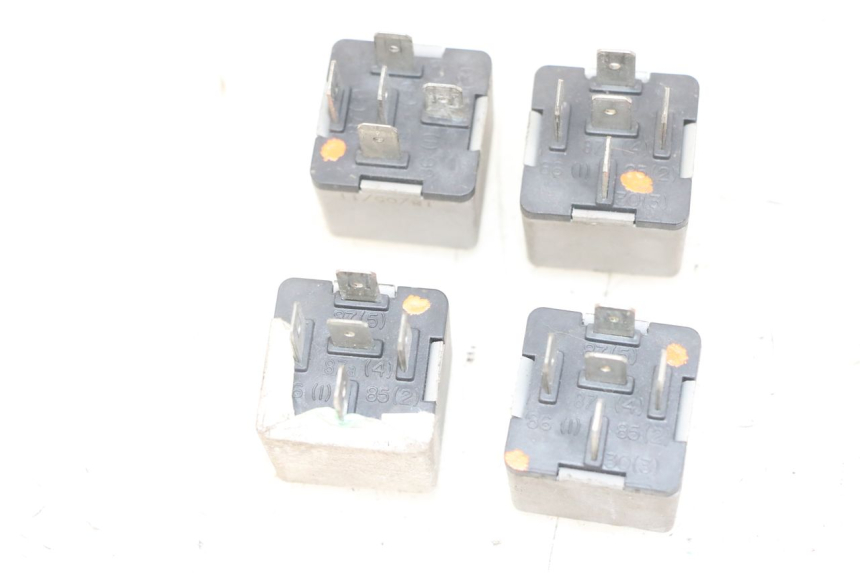 photo de RELÉ ELÉCTRICO PIAGGIO MP3 LT 300 (2010 - 2016) - Detalle de la pieza