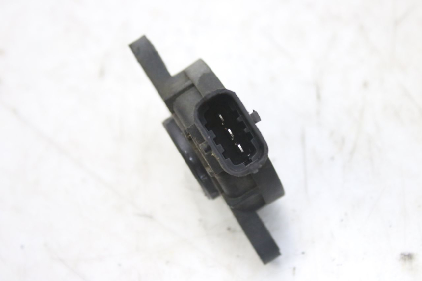 photo de RELÉ ELÉCTRICO PIAGGIO MP3 RL 250 (2006 - 2010) - Zoom estado de uso