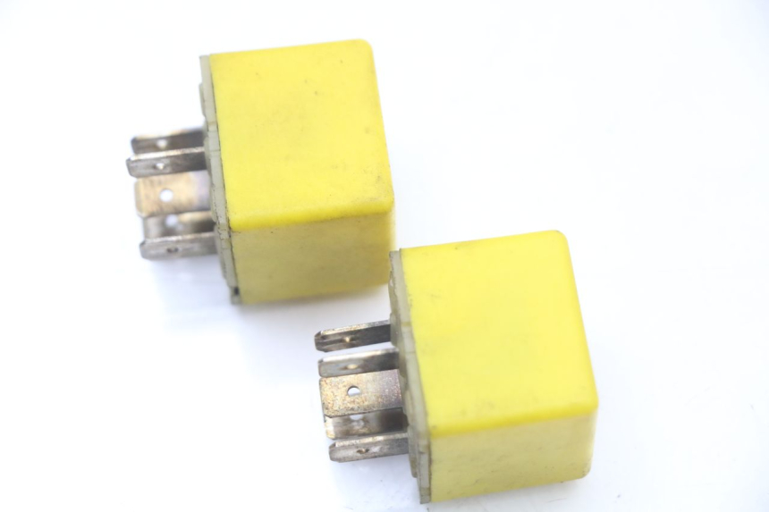 photo de RELÉ ELÉCTRICO PIAGGIO MP3 125 (2006 - 2014) - Vista principal