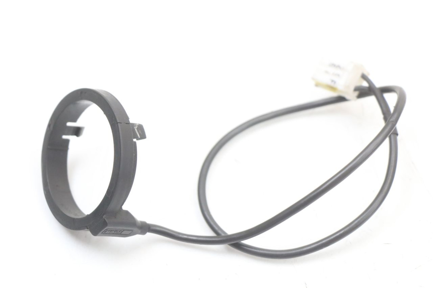 photo de RELÉ ELÉCTRICO PIAGGIO MP3 125 (2006 - 2014) - Detalle de la pieza