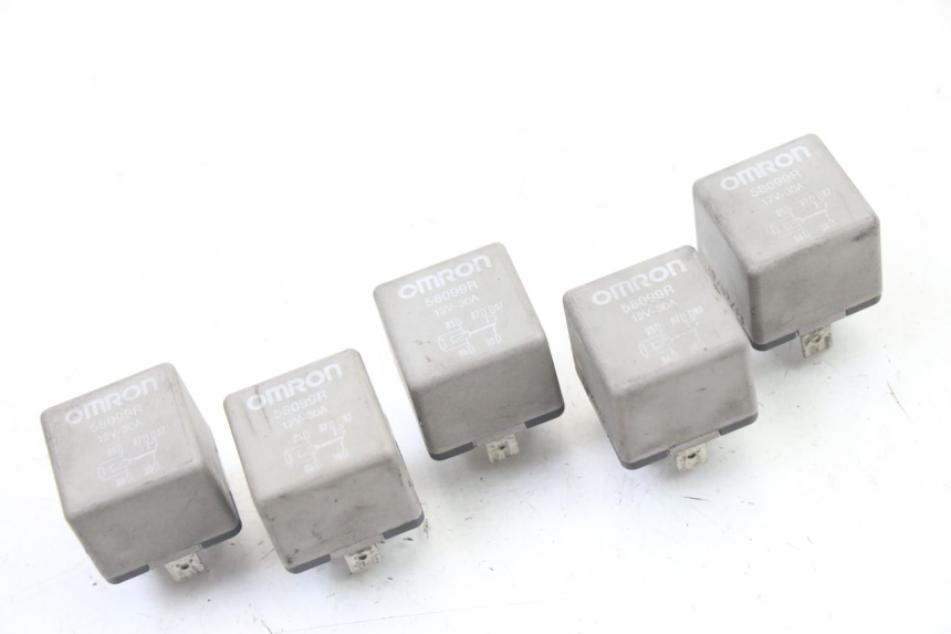 photo de RELé ELéCTRICO PIAGGIO MP3 500 (2011 - 2015) - Vista principal