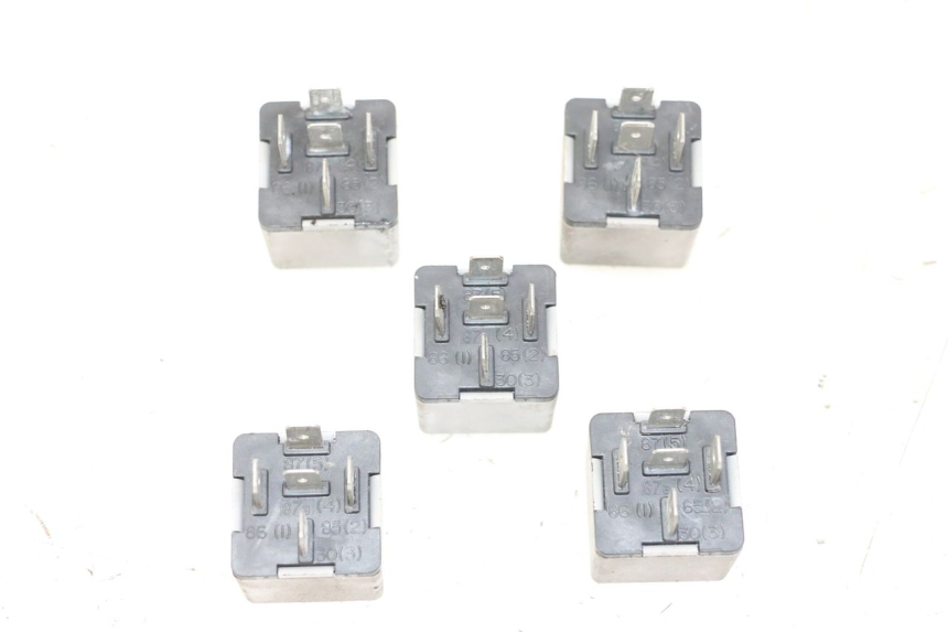 photo de RELÉ ELÉCTRICO PIAGGIO MP3 500 (2014 - 2017) - Otra perspectiva