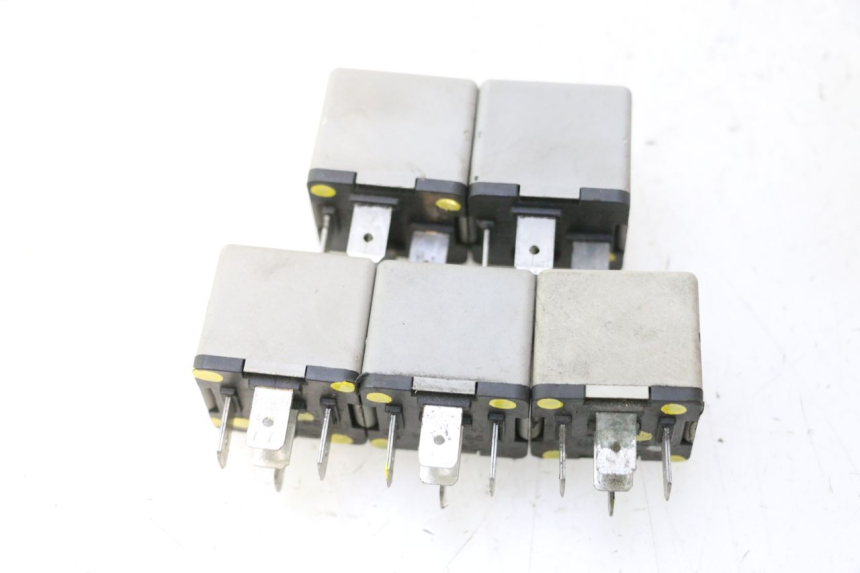 photo de RELé ELéCTRICO PIAGGIO MP3 500 (2011 - 2015) - Zoom estado de uso