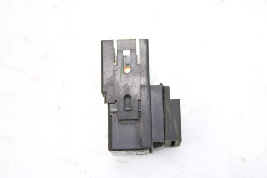 photo de RELÉ ELÉCTRICO YAMAHA MT-07 MT07 700 (2018 - 2020) - Detalles de los puntos de fijación