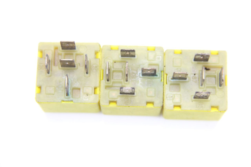 photo de RELÉ ELÉCTRICO GILERA NEXUS 125 (2009 - 2013) - Primer plano técnico