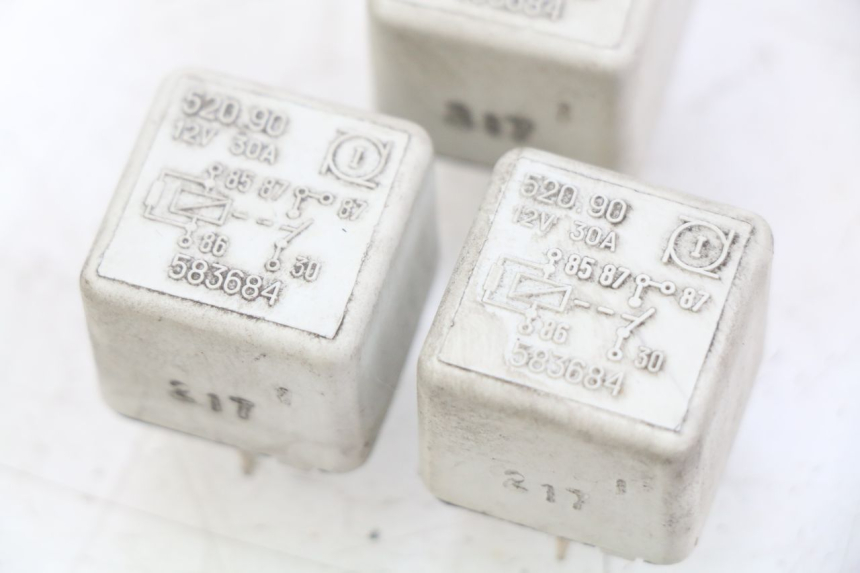 photo de RELÉ ELÉCTRICO GILERA NEXUS 125 (2007 - 2009) - Otra perspectiva