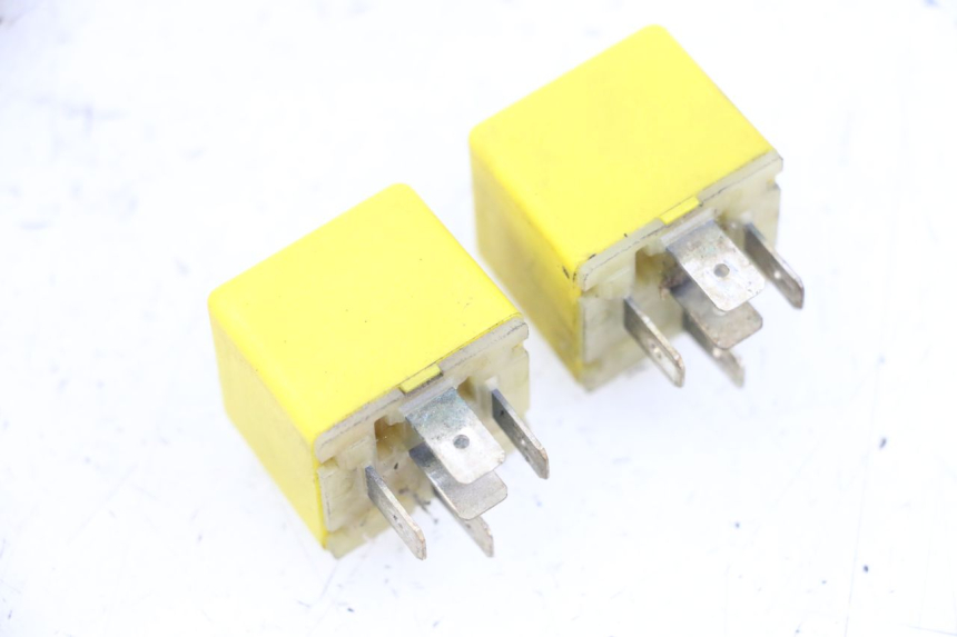 photo de RELÉ ELÉCTRICO PIAGGIO MP3 125 (2006 - 2014) - Zoom estado de uso