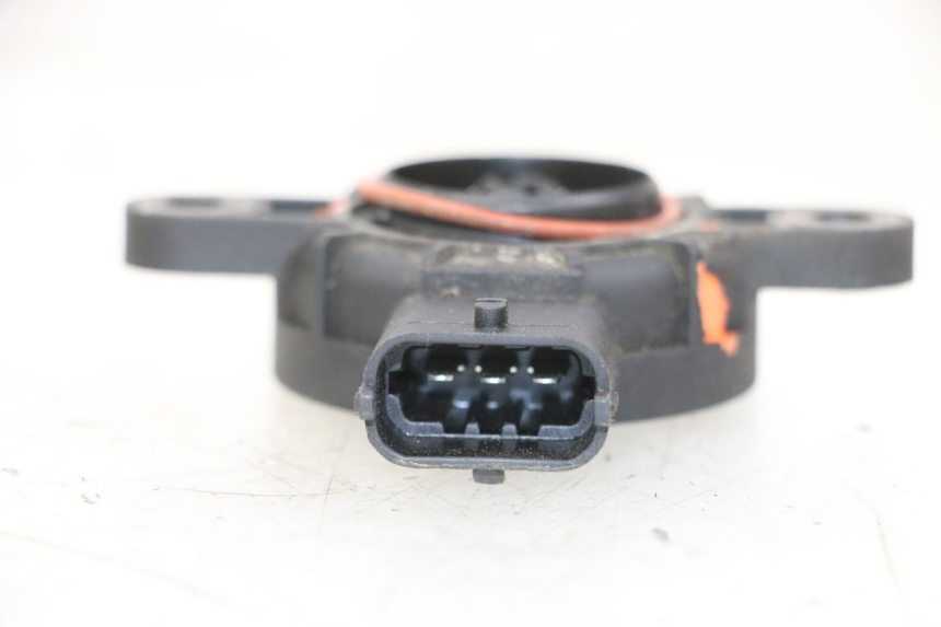 photo de RELÉ ELÉCTRICO PIAGGIO MP3 125 (2006 - 2014) - Zoom estado de uso