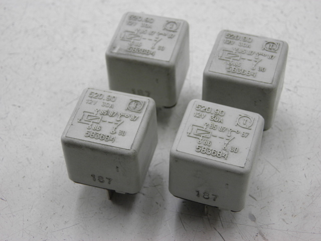 photo de RELE PIAGGIO XEVO 400 (2007) - Vista principal