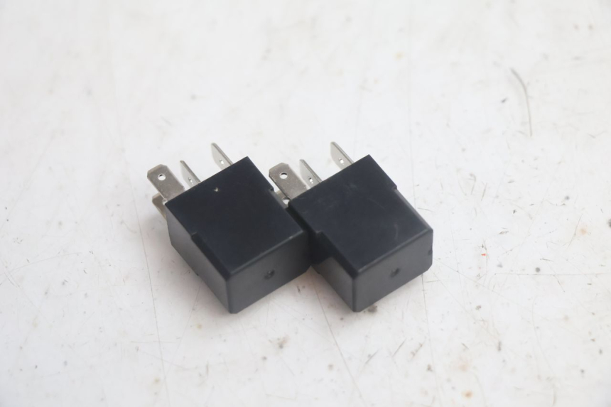 photo de RELE JM MOTORS R-MAX TECH 50 (2024 - 2026) - Zoom estado de uso