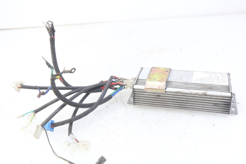 photo de RELÉ ELÉCTRICO RED ELECTRIC RED E PRO 1 (2017 - 2019) - Zoom estado de uso