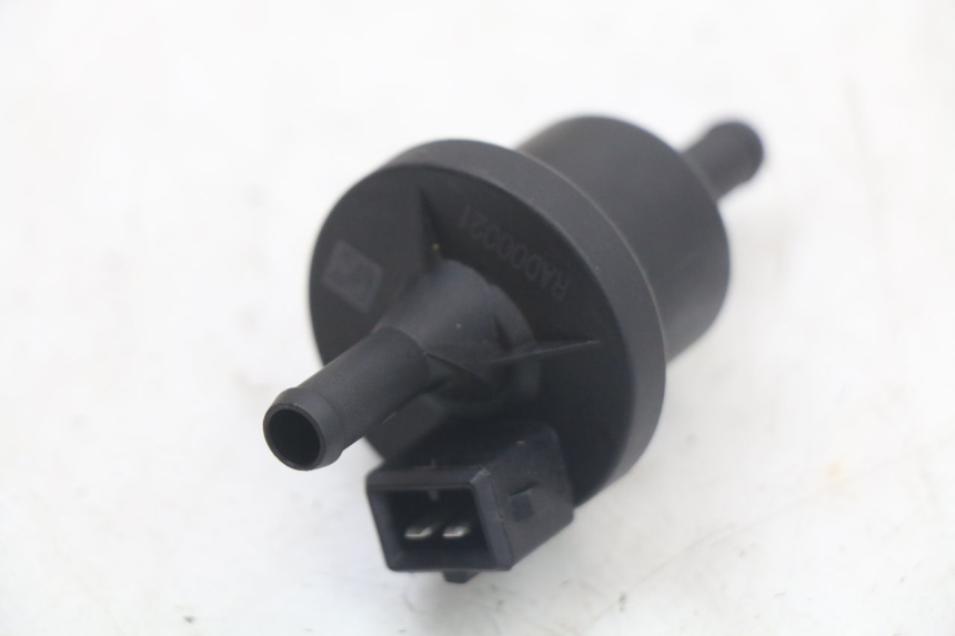 photo de RELE ROYAL ENFIELD CONTINENTAL GT 650 (2019 - 2024) - Zoom estado de uso