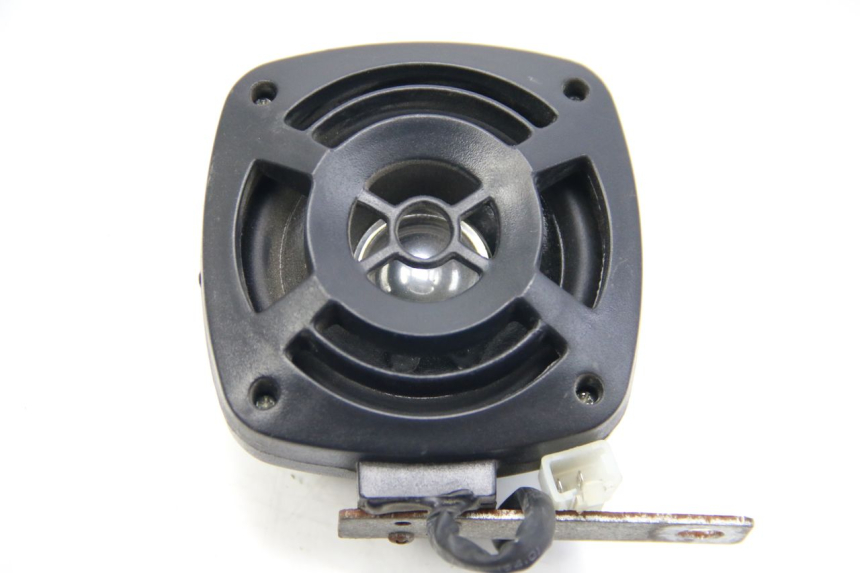 photo de RELÉ ELÉCTRICO LVNENG S5 1 (2019 - 2023) - Detalle de la pieza