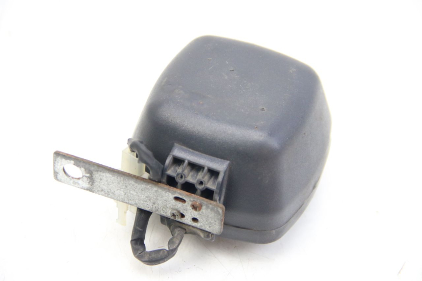 photo de RELÉ ELÉCTRICO LVNENG S5 1 (2019 - 2023) - Primer plano técnico