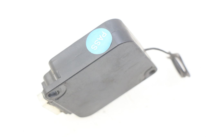 photo de RELÉ ELÉCTRICO LVNENG S5 1 (2019 - 2023) - Zoom estado de uso