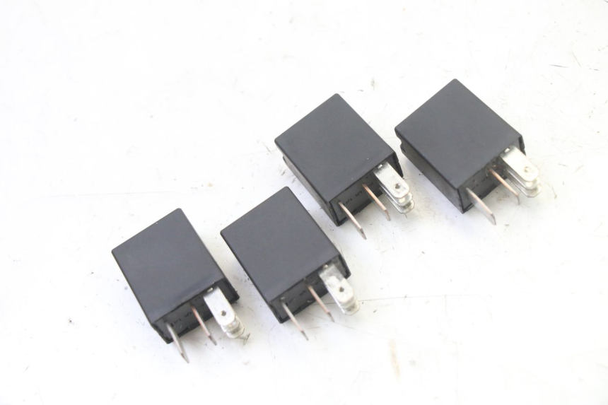 photo de RELE PEUGEOT SATELIS 125 (2013 - 2018) - Otra perspectiva