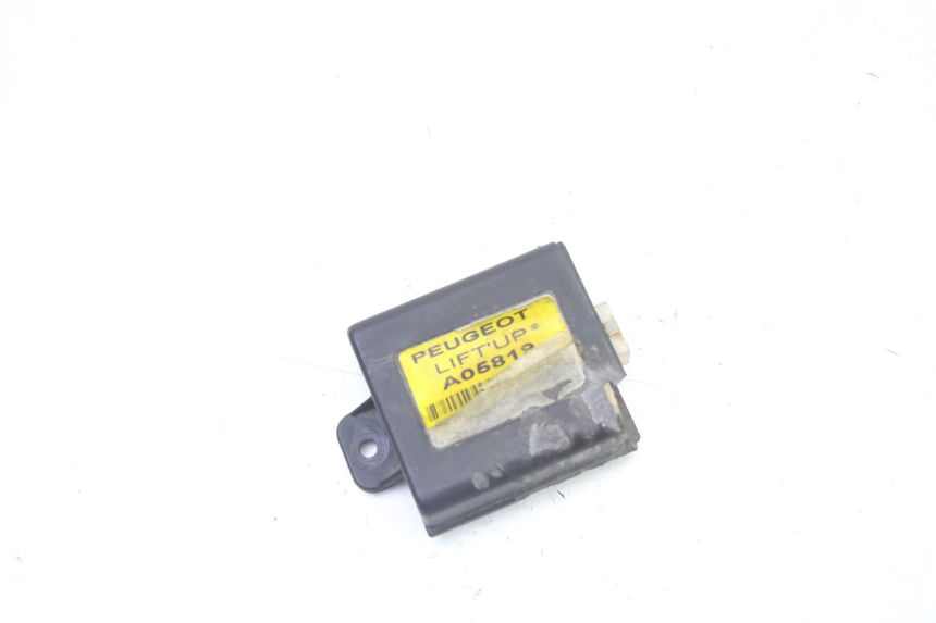 photo de RELE PEUGEOT SATELIS 250 (2006 - 2012) - Vista principal