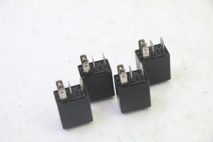 photo de RELE PEUGEOT SATELIS 125 (2013 - 2018) - Primer plano técnico
