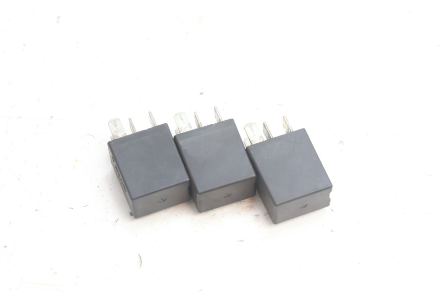 photo de RELé ELéCTRICO PEUGEOT SATELIS 125 (2006 - 2009) - Zoom estado de uso