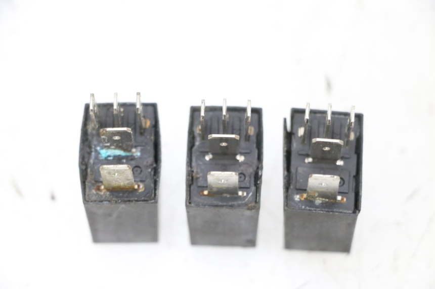 photo de RELE PEUGEOT SPEEDFIGHT 4 4T EFI 50 (2021 - 2025) - Primer plano técnico