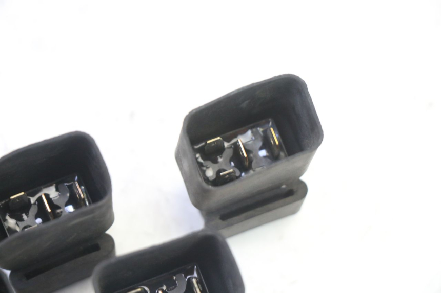 photo de RELE HONDA ST PAN EUROPEAN 1300 (2002 - 2013) - Primer plano técnico