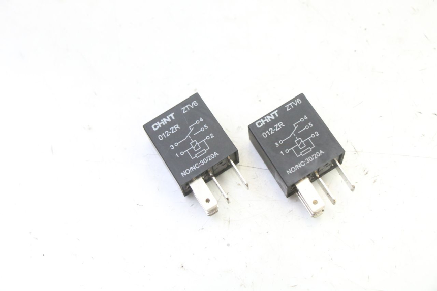 photo de RELE PEUGEOT STREETZONE I NAKED 2T 50 (2018 - 2020) - Vista principal