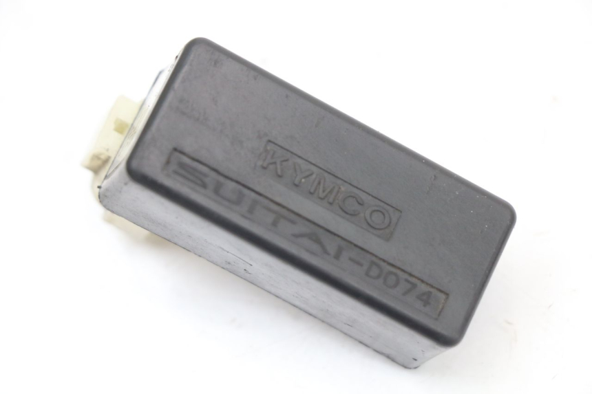 photo de RELE KYMCO SUPER 8 4T 50 (2021 - 2024) - Otra perspectiva