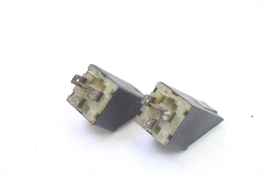 photo de RELE PIAGGIO SUPER LX 125 (2000 - 2003) - Primer plano técnico