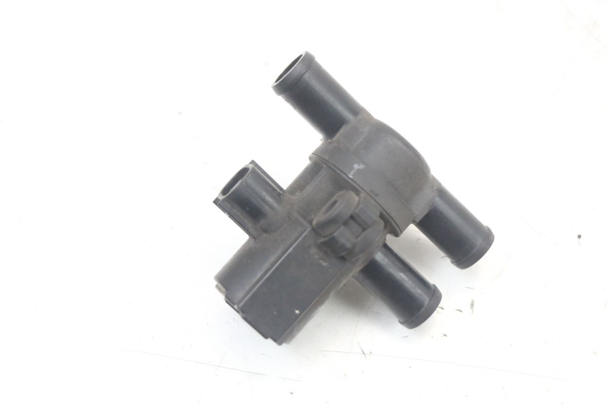 photo de RELE SUZUKI GSR 750 (2011 - 2017) - Zoom estado de uso