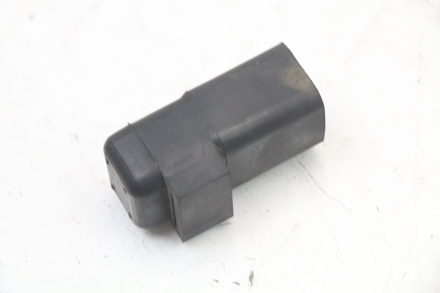 photo de RELE SUZUKI GSR 750 (2011 - 2017) - Zoom estado de uso