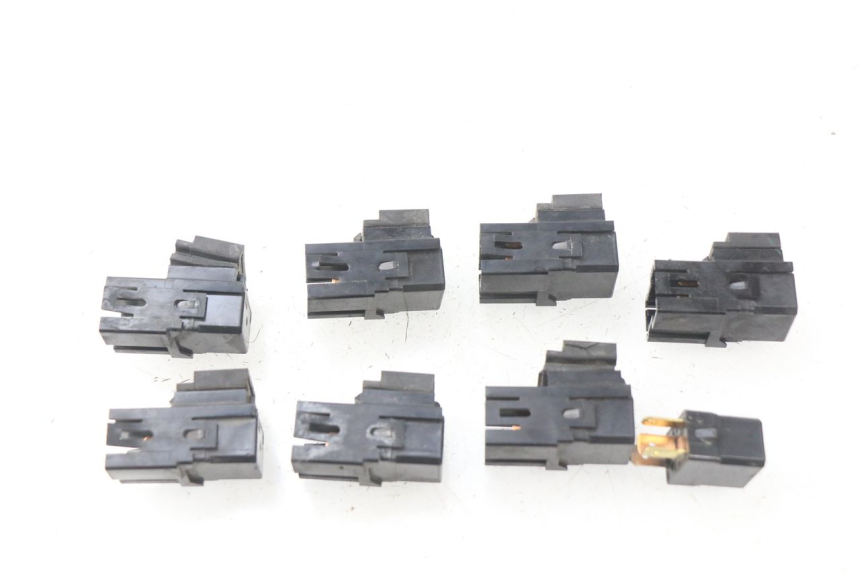 photo de RELÉ ELÉCTRICO YAMAHA TDM ABS 900 (2002 - 2014) - Otra perspectiva