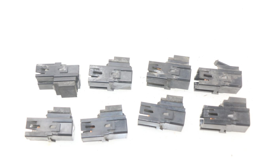 photo de RELÉ ELÉCTRICO YAMAHA TDM ABS 900 (2002 - 2014) - Otra perspectiva